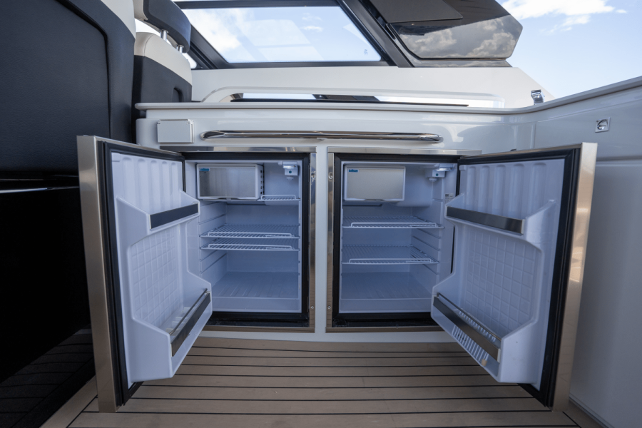 50ft Cruisers Yachts Yacht For Sale