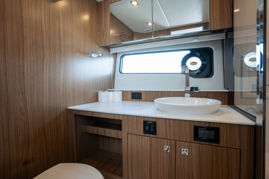 50ft Cruisers Yachts Yacht For Sale