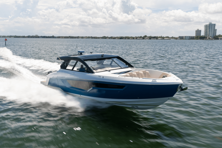 50ft Cruisers Yachts Yacht For Sale