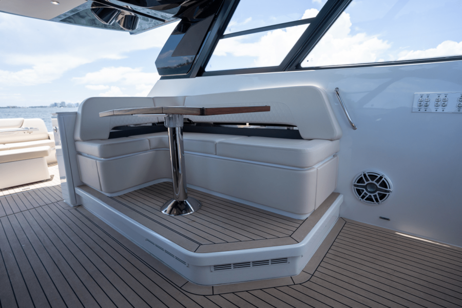 50ft Cruisers Yachts Yacht For Sale