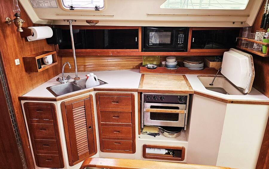 1989 Catalina 42