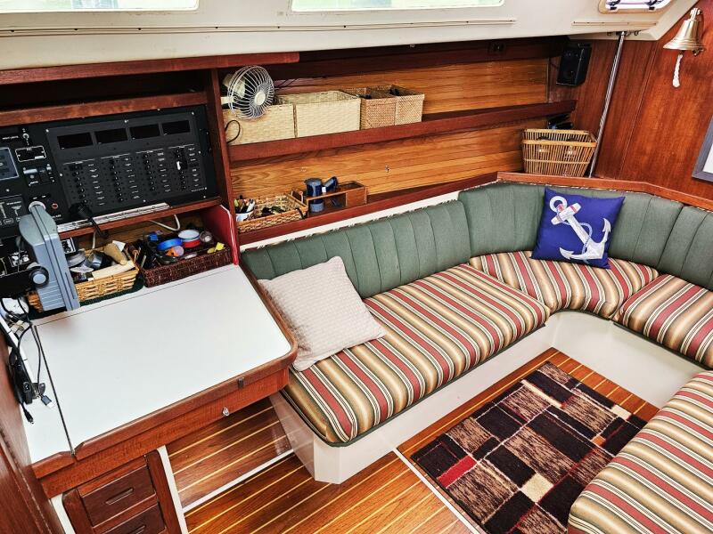 1989 Catalina 42