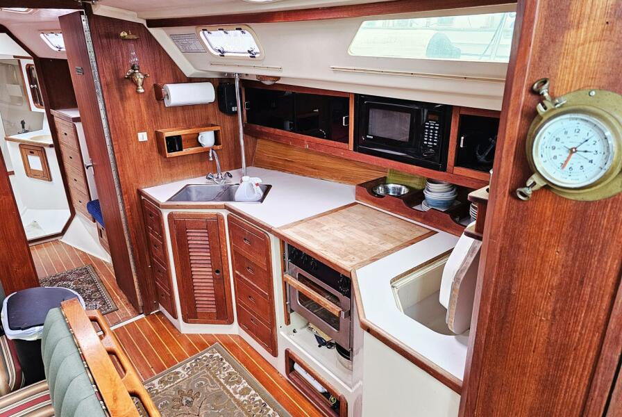 1989 Catalina 42