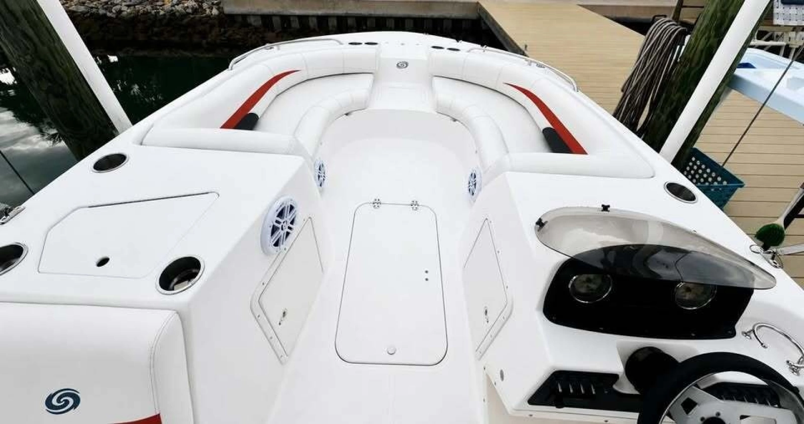 2021 Hurricane SunDeck Sport 188-OB