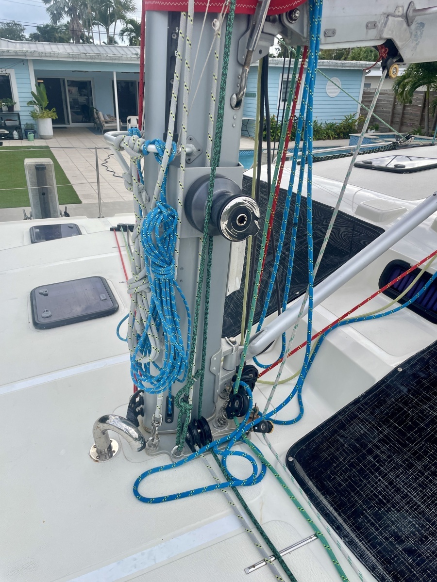 2017 St. Francis 50 MK2 mast
