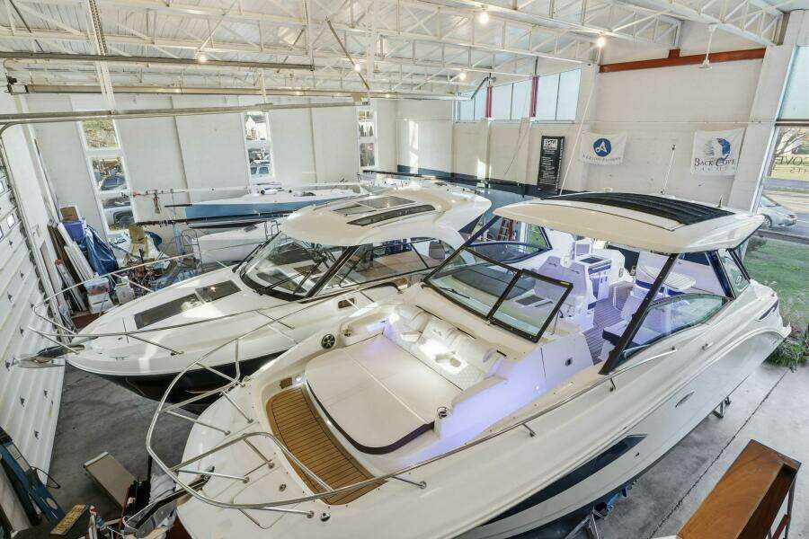 32ft Sea Ray Yacht For Sale