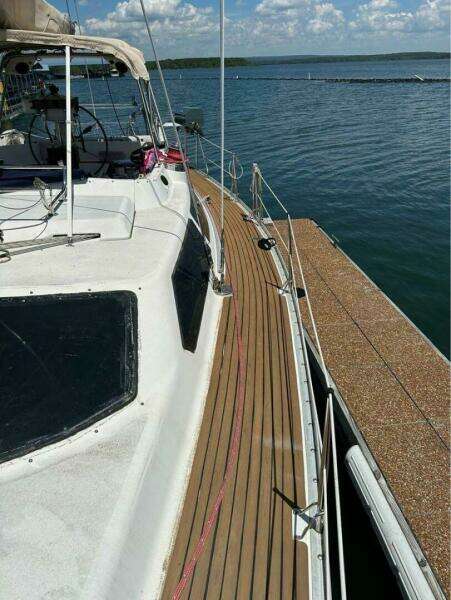 THREE DAYS 42ft Hunter Yacht For Sale