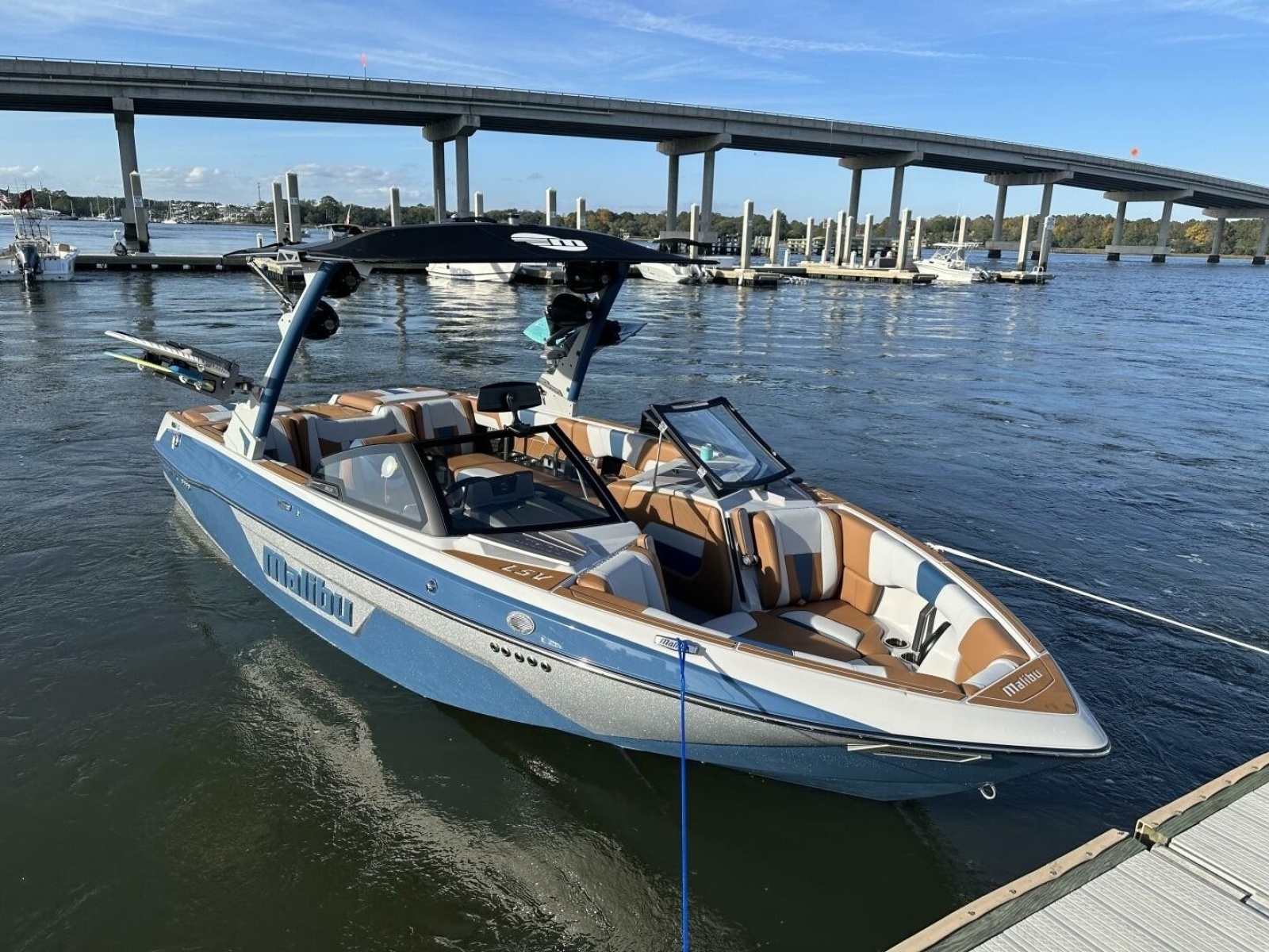 Wakesetter 23 LSV