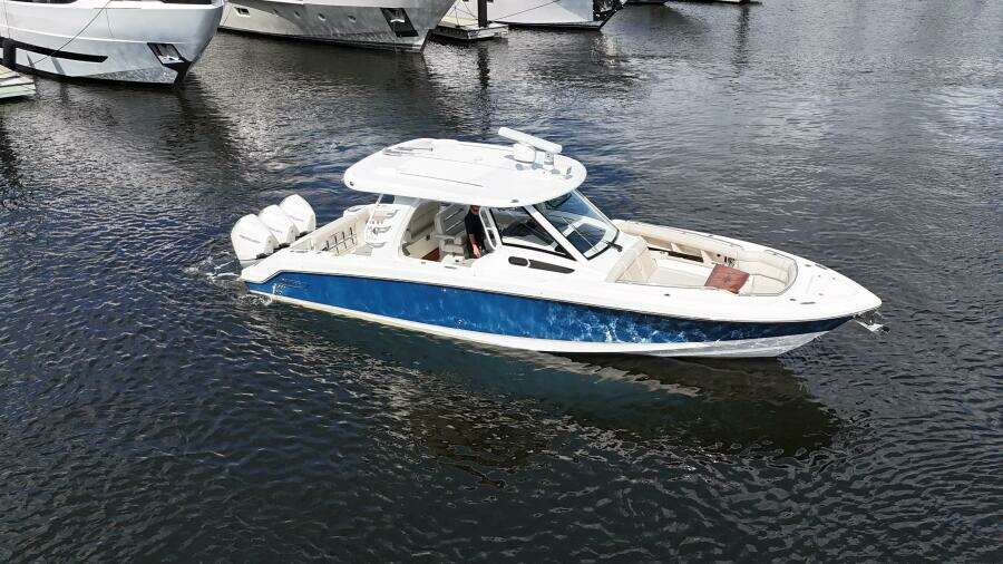 35ft Boston Whaler Yacht For Sale