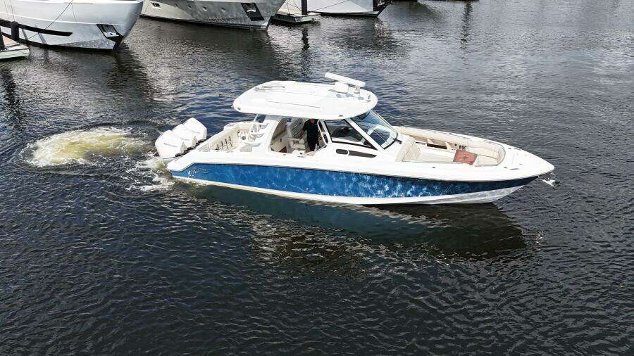 35ft Boston Whaler Yacht For Sale