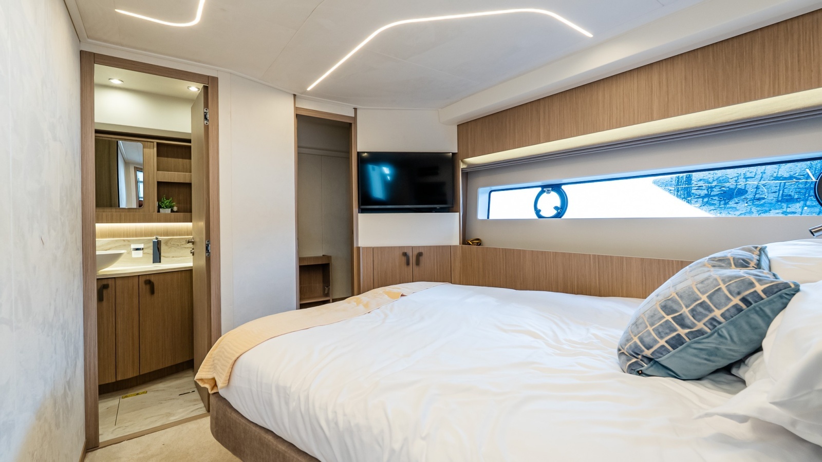 IN STOCK 56ft Prestige Yacht For Sale
