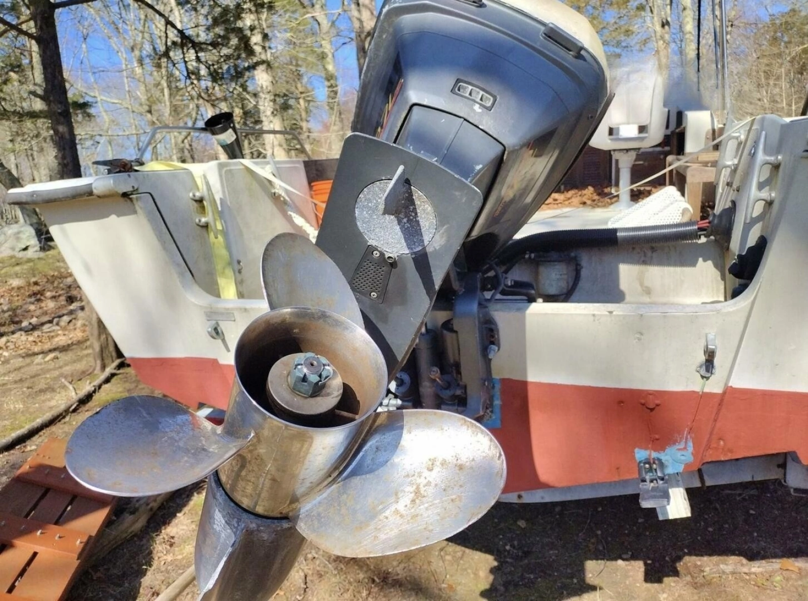1983 Boston Whaler 25 Revenge