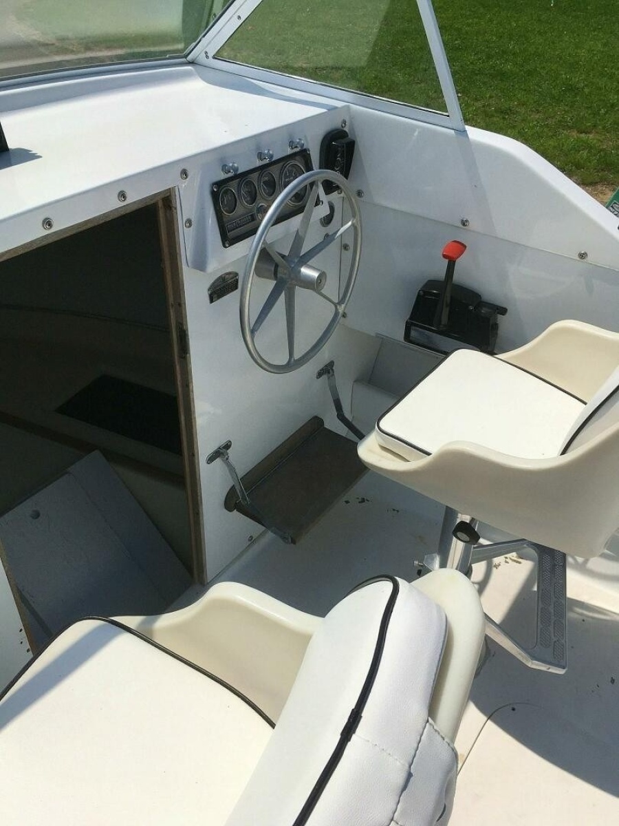 1969 Bertram 20 Bahia Mar