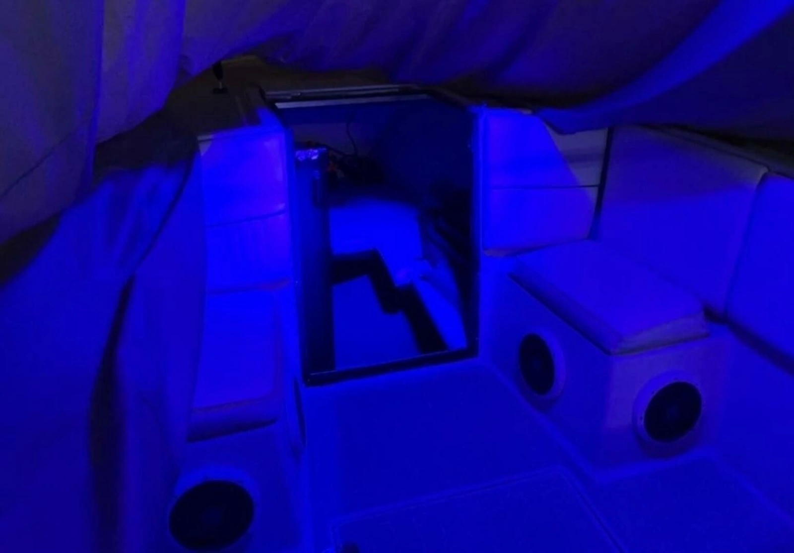 1990 Wellcraft 302 Scarab