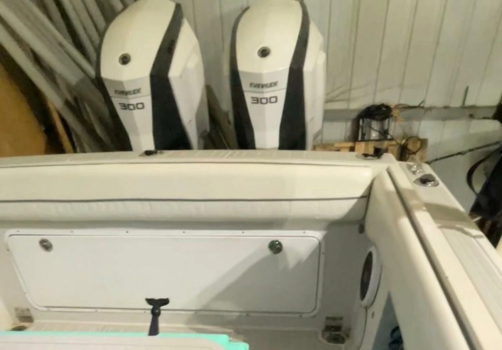 1990 Wellcraft 302 Scarab