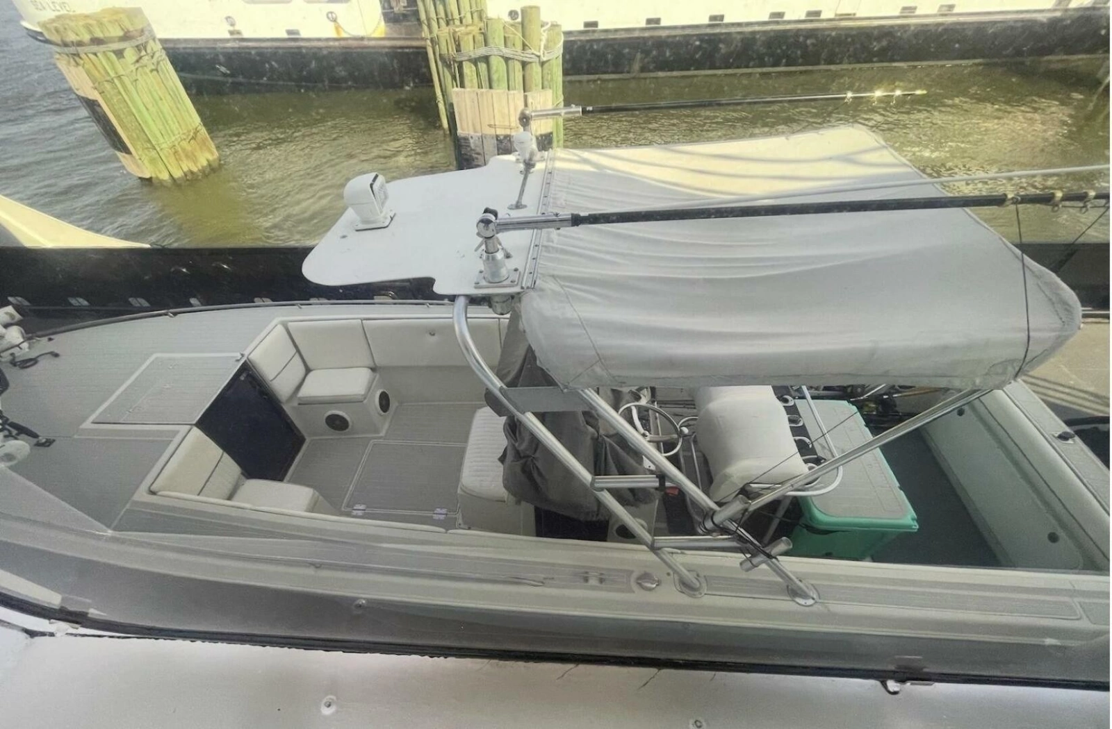 1990 Wellcraft 302 Scarab