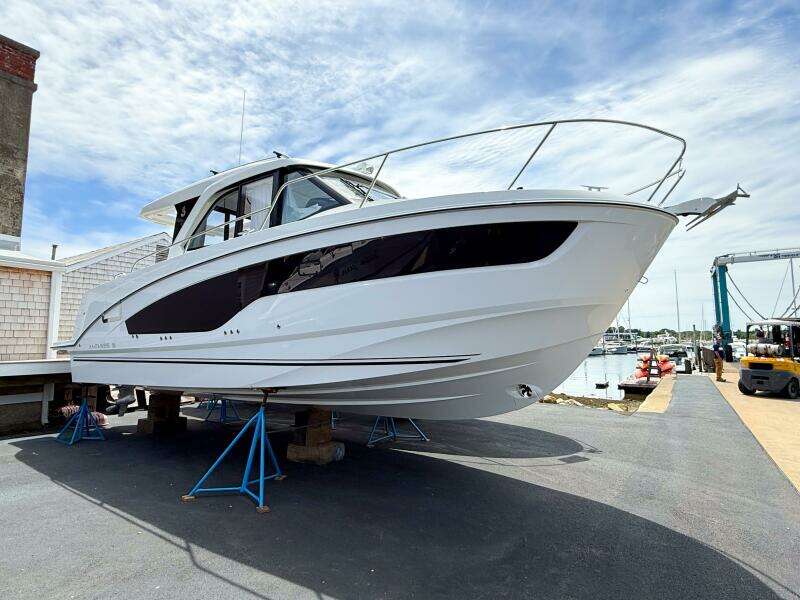 27ft Beneteau Yacht For Sale