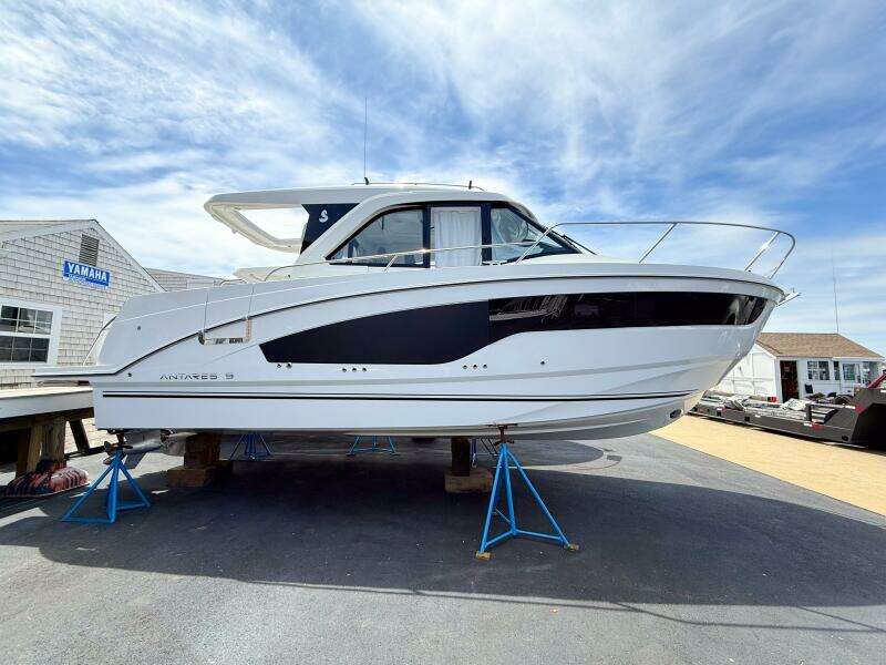 27ft Beneteau Yacht For Sale