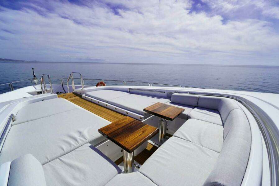 GO 112ft Leopard Yacht For Sale