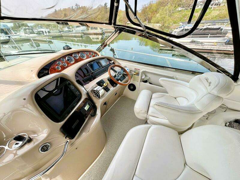 Deep rsquo R in Depth 41ft Sea Ray Yacht For Sale