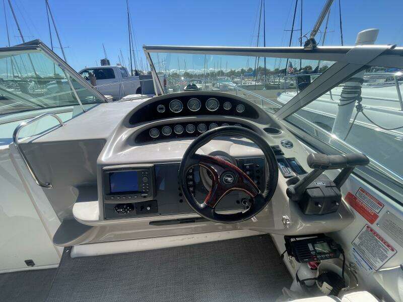 32ft Monterey Yacht For Sale