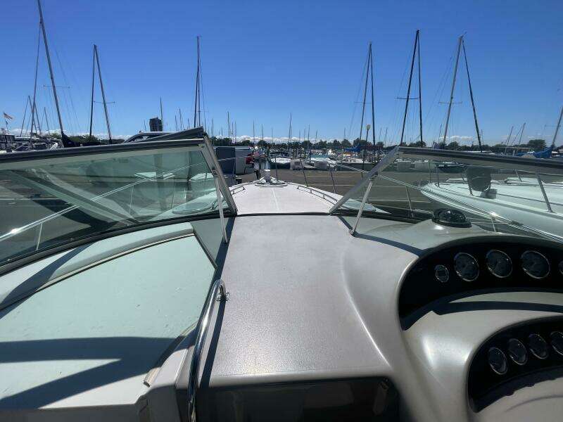 32ft Monterey Yacht For Sale