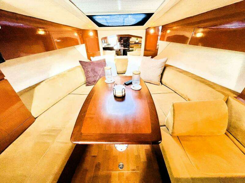 A DAY AWAY 31ft Sea Ray Yacht For Sale