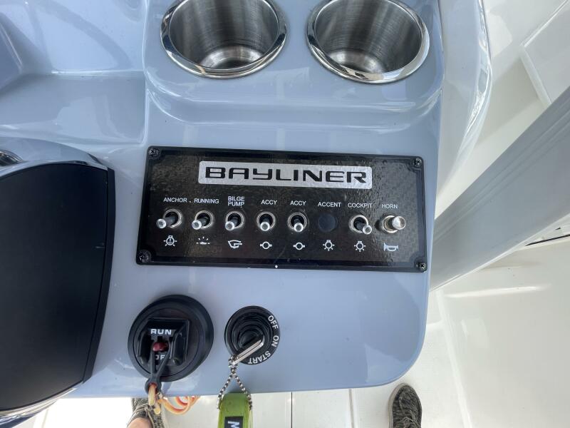 2023 Bayliner Trophy T22CC