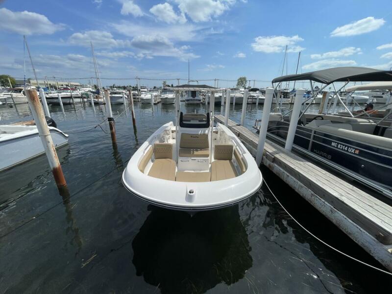 2023 Bayliner Trophy T22CC