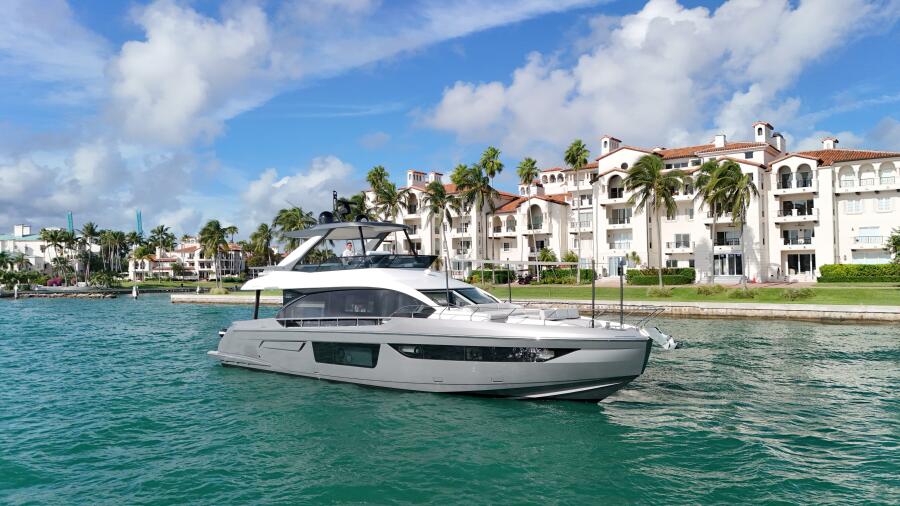 2023 Azimut 680 FLY