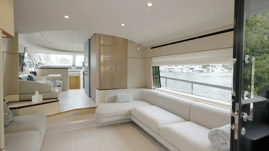 2023 Azimut 680 FLY