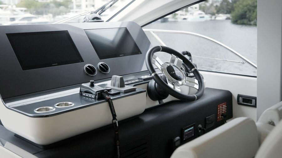 2023 Azimut 680 FLY