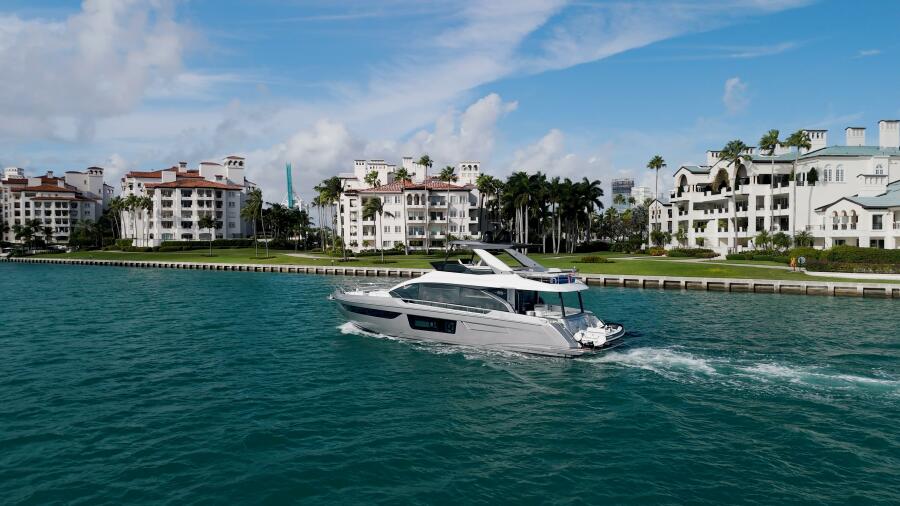 2023 Azimut 680 FLY