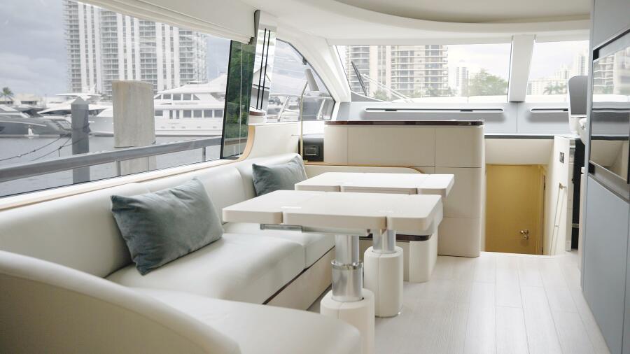 2023 Azimut 680 FLY