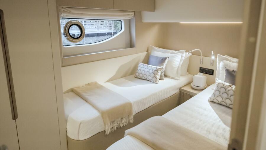 2023 Azimut 680 FLY