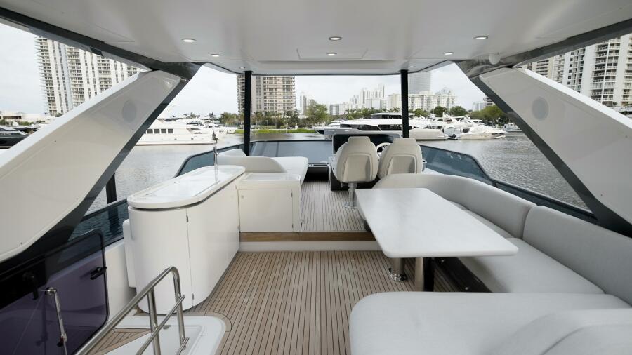 2023 Azimut 680 FLY