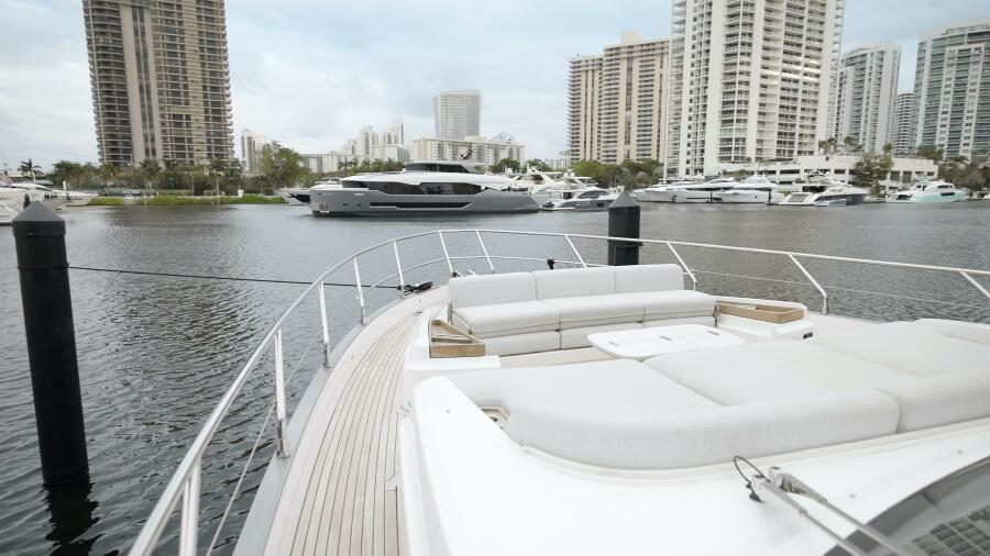 2023 Azimut 680 FLY