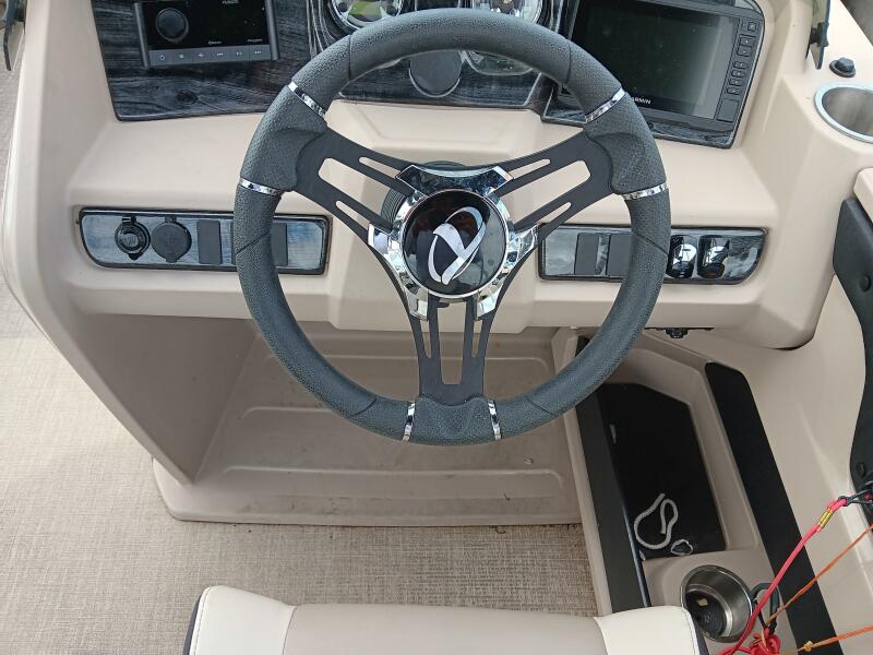2023 Tahoe Pontoon LTZ 2385 Entertainer