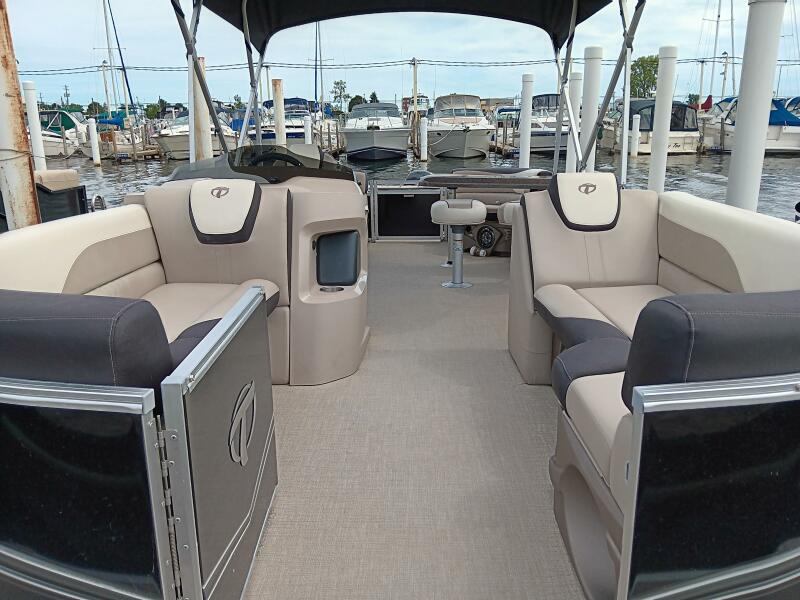 2023 Tahoe Pontoon LTZ 2385 Entertainer