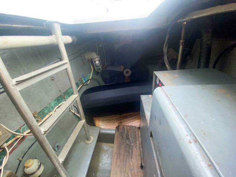 SUNSET GRILLE 62ft Hatteras Yacht For Sale