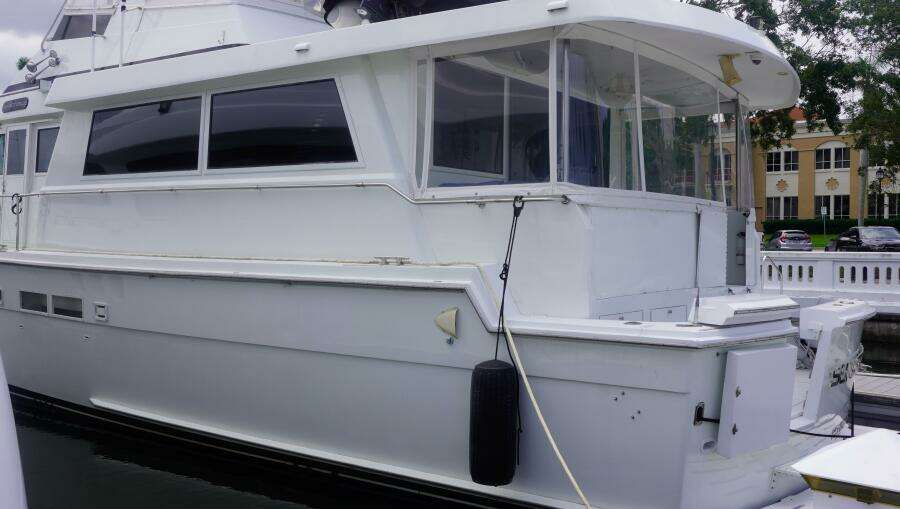 SUNSET GRILLE 62ft Hatteras Yacht For Sale