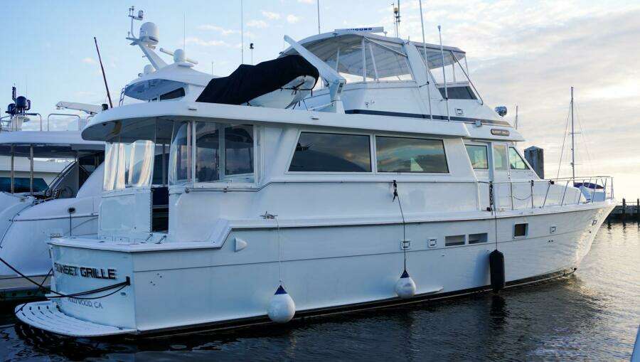 SUNSET GRILLE 62ft Hatteras Yacht For Sale