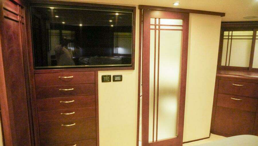 SUNSET GRILLE 62ft Hatteras Yacht For Sale