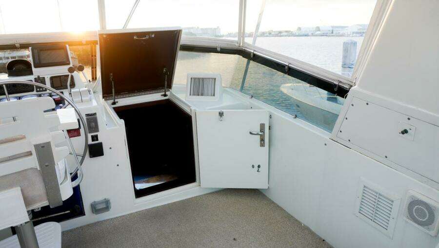 SUNSET GRILLE 62ft Hatteras Yacht For Sale