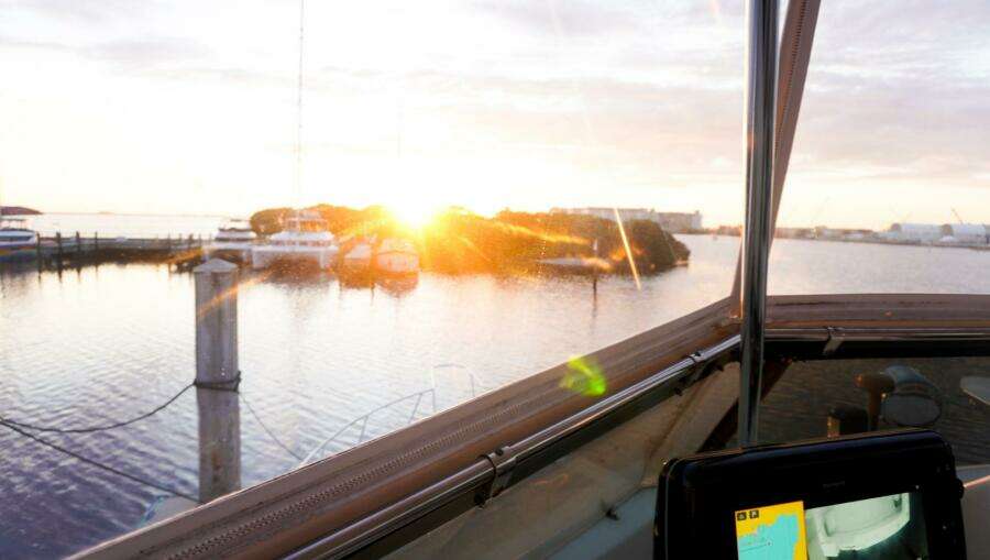 SUNSET GRILLE 62ft Hatteras Yacht For Sale
