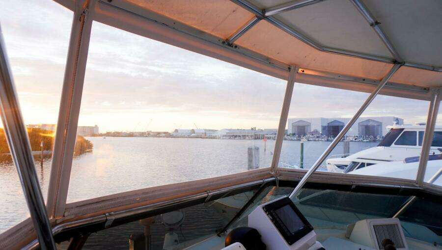 SUNSET GRILLE 62ft Hatteras Yacht For Sale