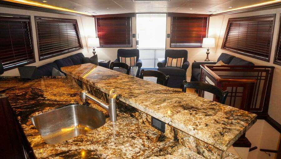 SUNSET GRILLE 62ft Hatteras Yacht For Sale