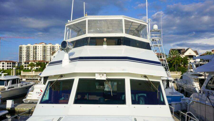 SUNSET GRILLE 62ft Hatteras Yacht For Sale