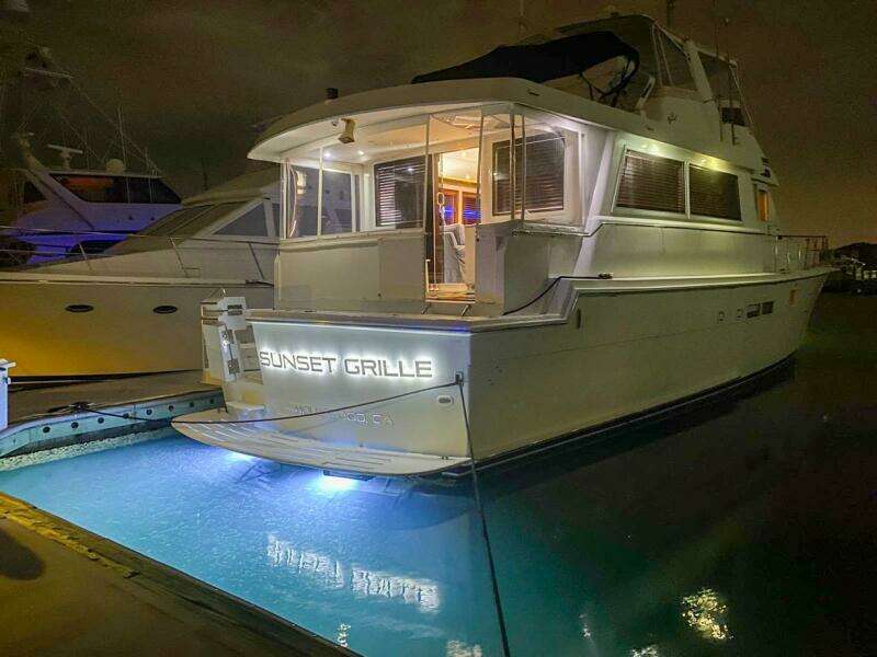 SUNSET GRILLE 62ft Hatteras Yacht For Sale