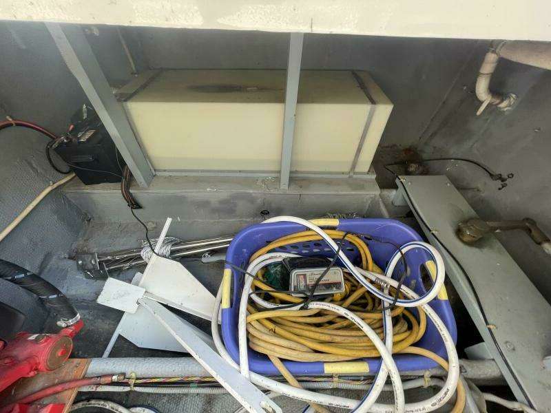 NO NAME 37ft Silverton Yacht For Sale